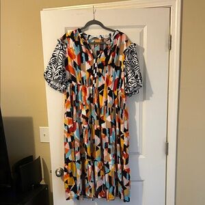 Colorful Patterned Dress with Short Sleeves